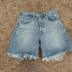 Levi’s 501 Denim Light Wash Shorts W27